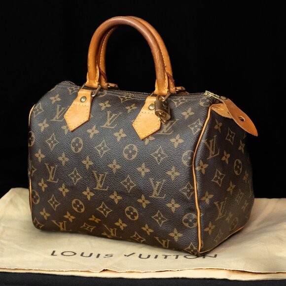 Louis Vuitton Handbags - LOUIS VUITTON Speedy 25 Monogram Canvas w LV Lock and Key & Cover Set !